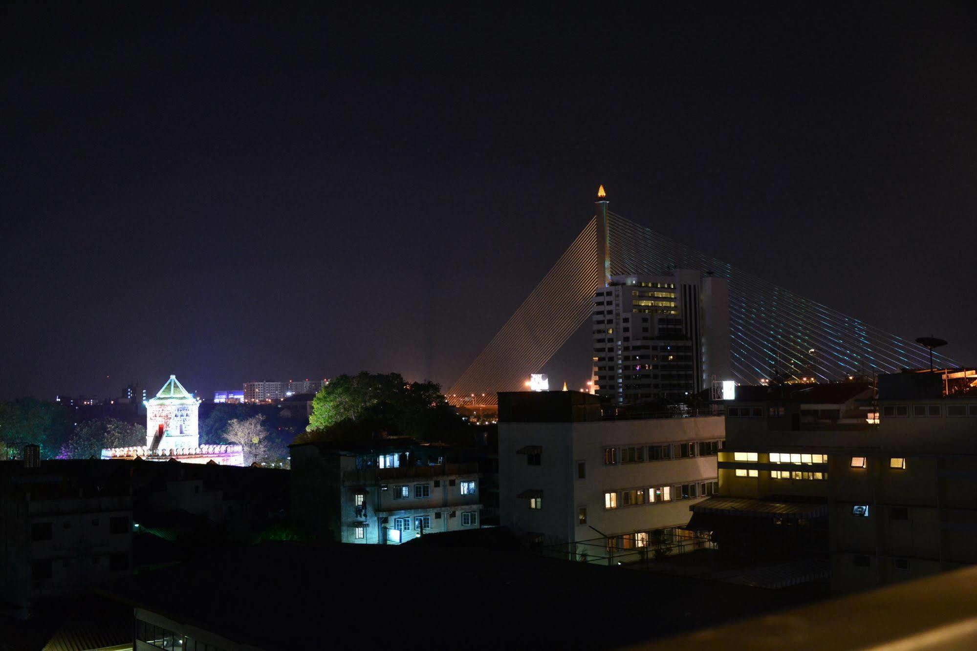 Adamaz House Hotel Bangkok Exterior photo