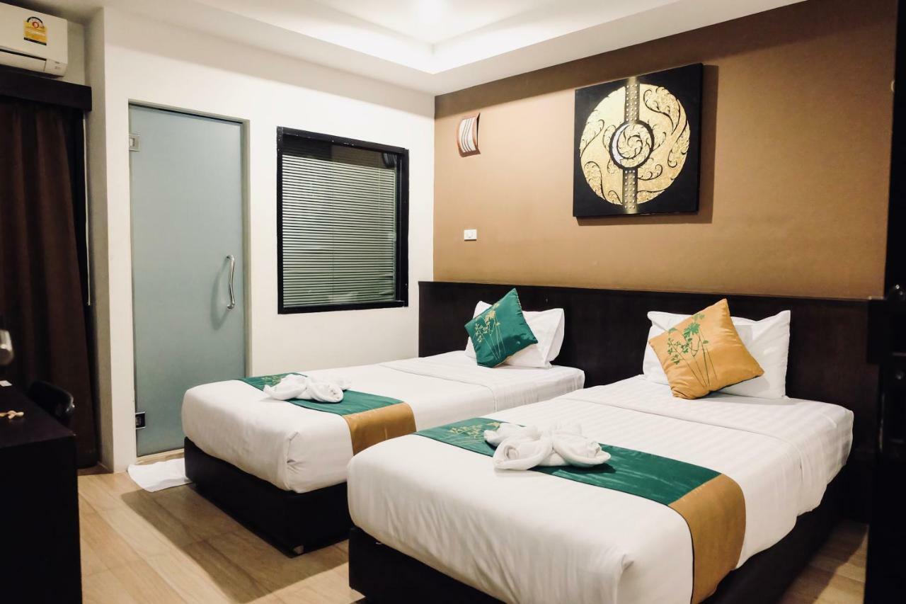 Adamaz House Hotel Bangkok Exterior photo