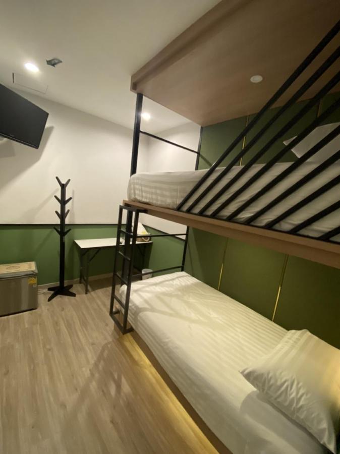 Adamaz House Hotel Bangkok Exterior photo